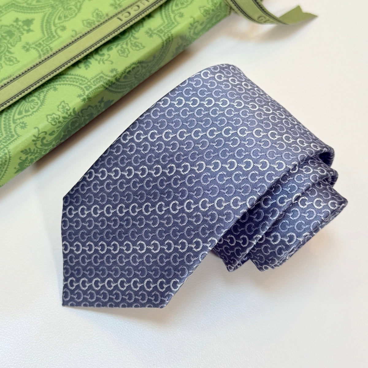 Gucci Style Men's Chain Stripe Jacquard Silk Tie