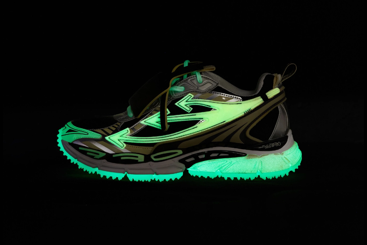 OFF WHITE Be Right Back Glow-In-The-Dark OMIA295S26FAB0031087