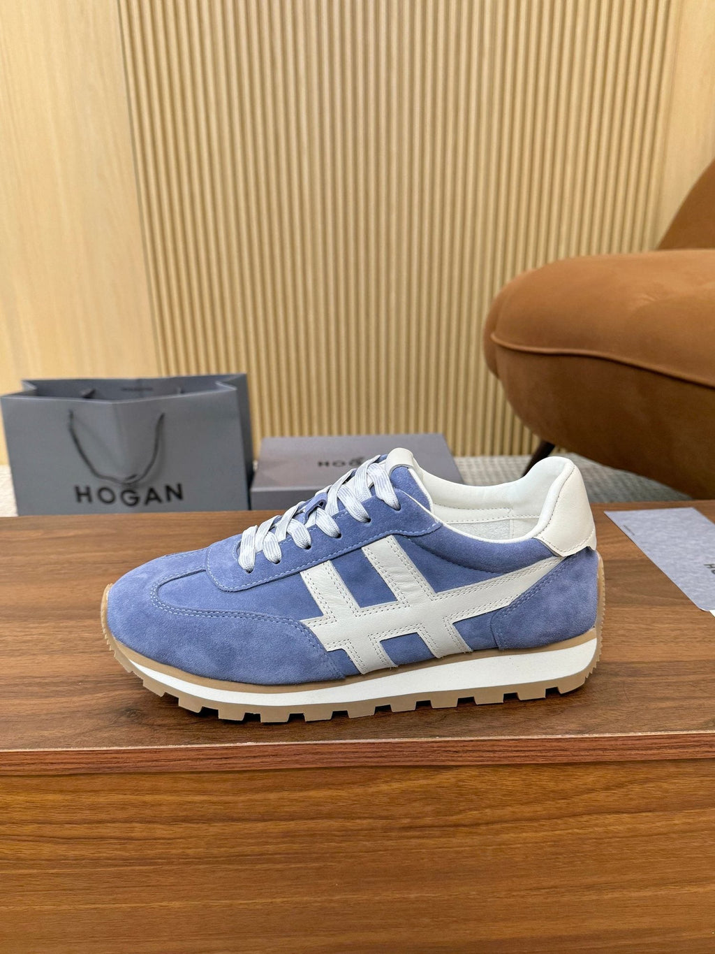 Hogan Leather Low-Top Sneakers